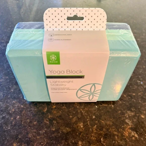 Brand New in Package Gaiam foam yoga block - Picture 1 of 7